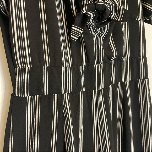 CRYSTAL SKY Women’s Black White Stripe Jumper Pantsuit Short Sleeve Size 5 - Picture 9 of 12